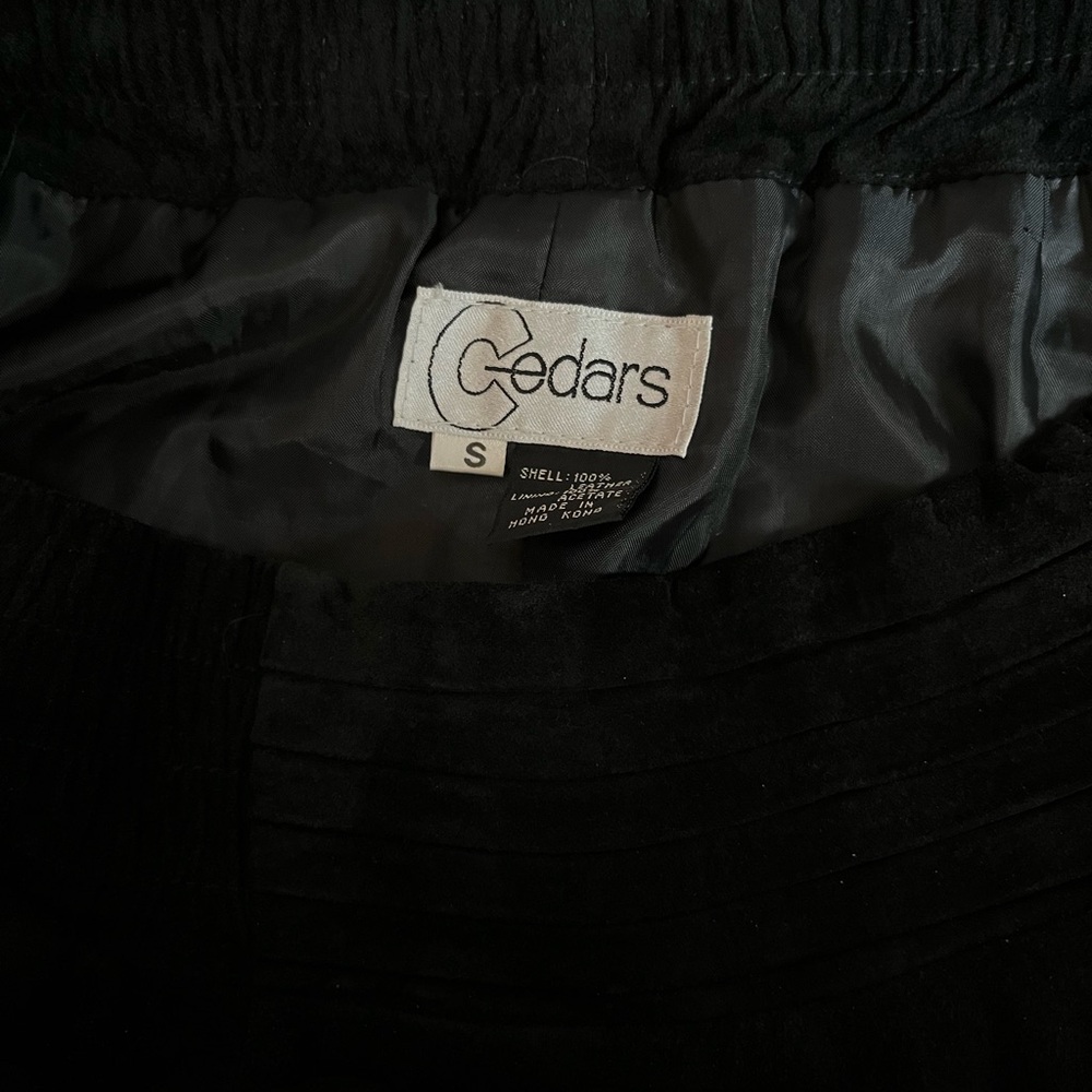 Vintage Black Suede Women's Skirt - Picture 3 of 3